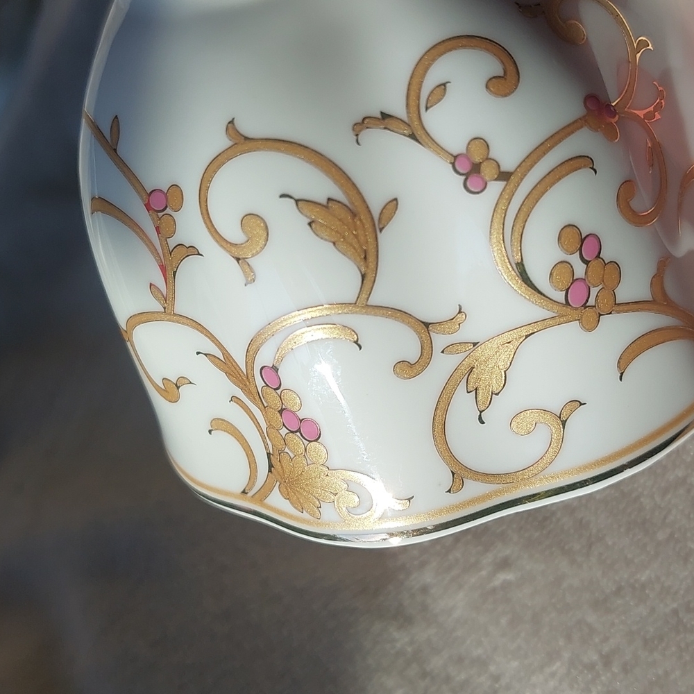 Grace's Teaware tea cups - Picture 15 of 16